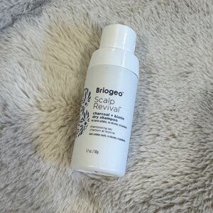 Briogeo Scalp Revival Dry Shampoo - White